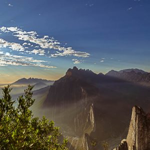 Nubes montañas cielo nubes. Amanecer en La Huasteca