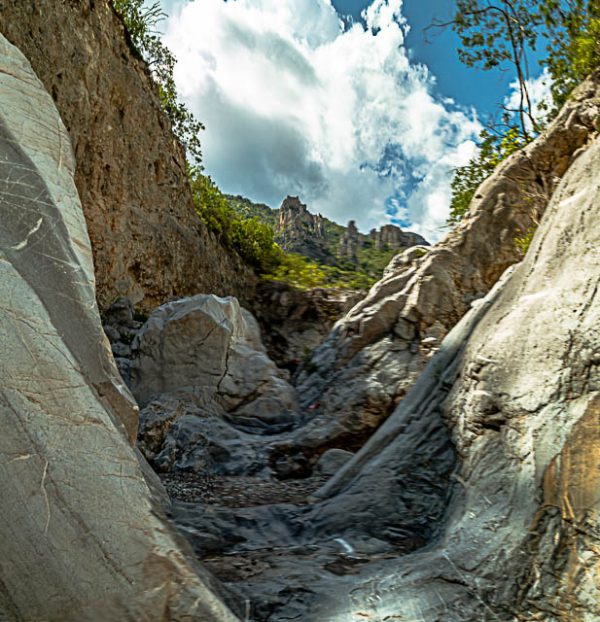 Piedras Montaña Cielos. Cañon Escaleras