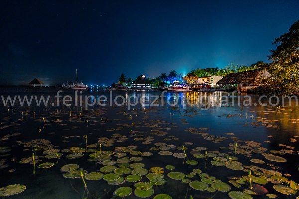 Bacalar de noche sus colores. Bacalar de noche