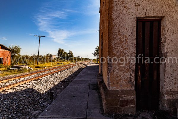 Estacion de tren abandonada. Estacion de tren