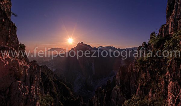 Montañas, sol, cielo. Nido de los Aguiluchos