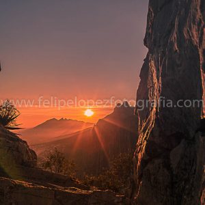 Sol luz montañas, Amanecer Nido Aguiluchos.