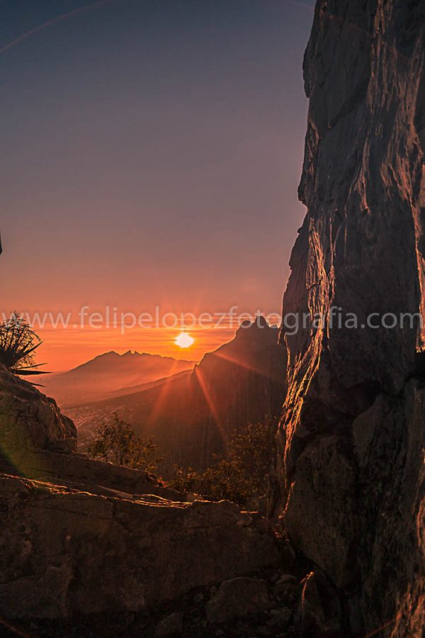 Sol luz montañas, Amanecer Nido Aguiluchos.