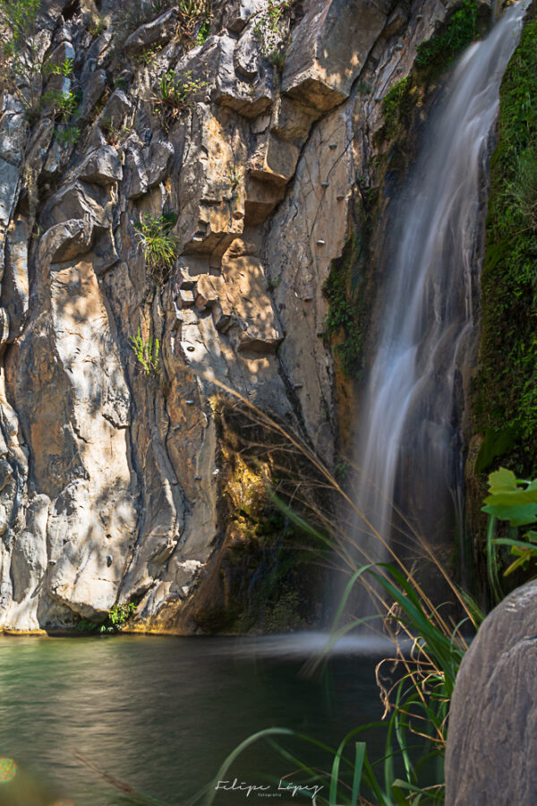 agua, cascada, efecto seda, rocas. Cascada Blanca.