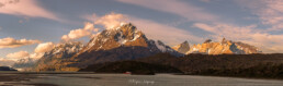 fiordo, nubes blanca, monta&ntilde;a, paine grande, vegetacion, atardecer.