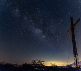 via lactea, estrellas, vegetacion, cielo nocturno.